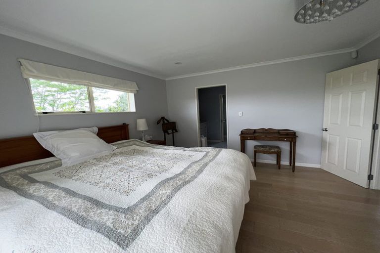 Photo of property in 28 Spur Road, Stillwater, Silverdale, 0993