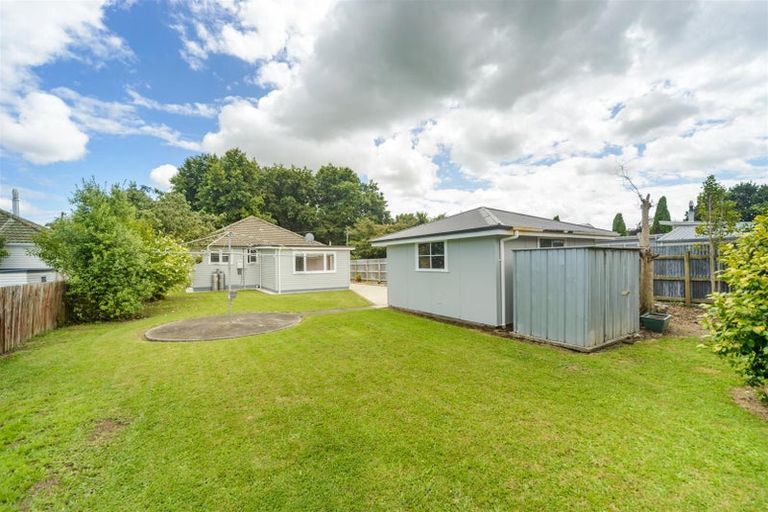 Photo of property in 9 Bull Street, Bulls, 4818