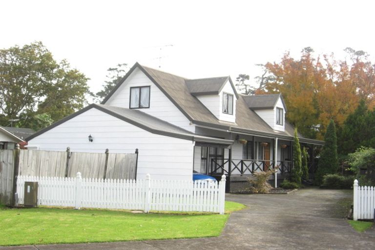 Photo of property in 47 Darren Crescent, Half Moon Bay, Auckland, 2012