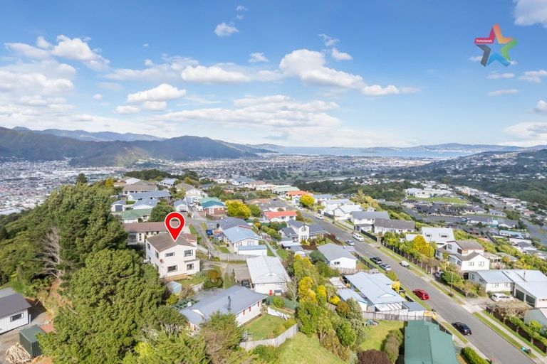 Photo of property in 6a Mossburn Grove, Kelson, Lower Hutt, 5010