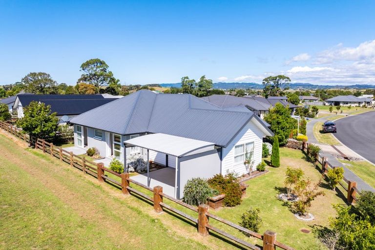 Photo of property in 1 Kermadec Crescent, Waipu, 0510