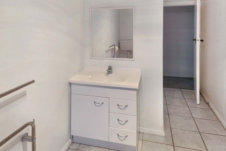 Photo of property in 65 Elmslie Road, Pinehaven, Upper Hutt, 5019