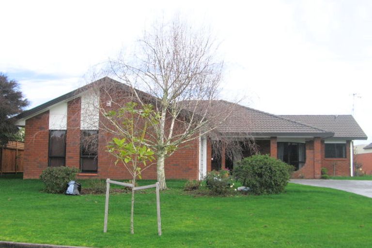 Photo of property in 22 Fernwater Place, Flagstaff, Hamilton, 3210