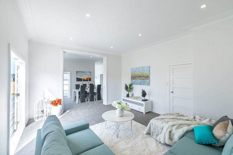 Photo of property in 23 Riverhead Road, Kumeu, 0810