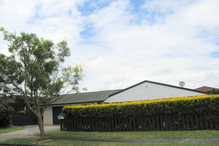 Photo of property in 161 Walter Strevens Drive, Conifer Grove, Takanini, 2112