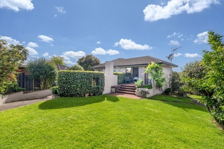 Photo of property in 21 Olena Avenue, Sunnyhills, Auckland, 2010