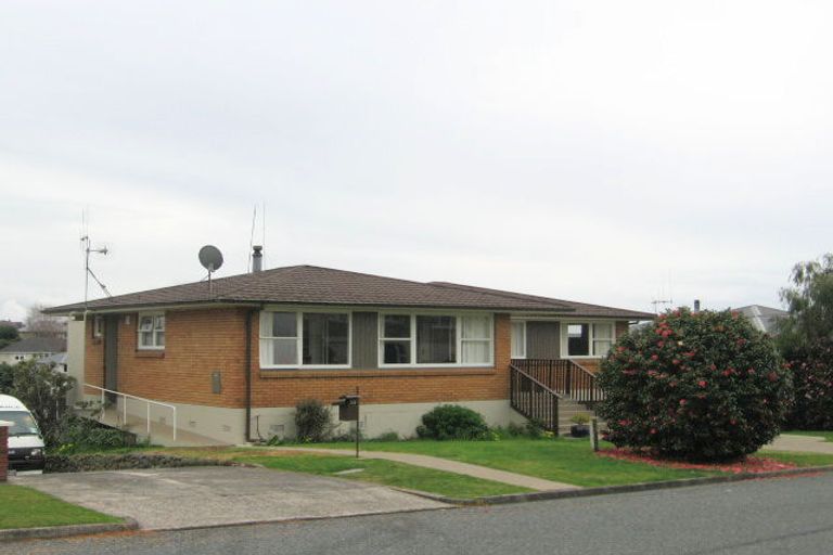 Photo of property in 33 Andrew Place, Otumoetai, Tauranga, 3110