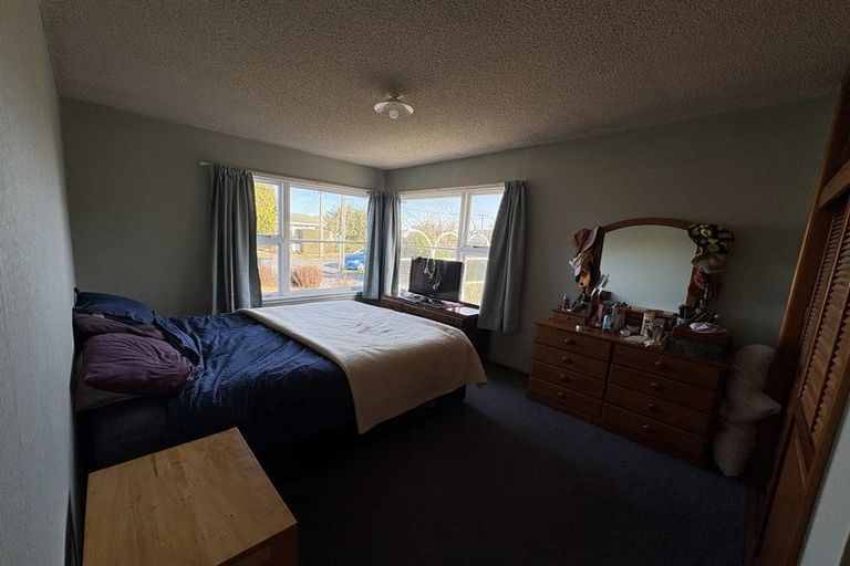 Photo of property in 42 Greendale Avenue, Avonhead, Christchurch, 8042