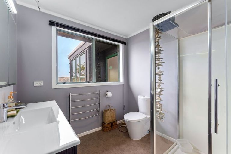 Photo of property in 592 Kanohi Road, Kaukapakapa, 0873