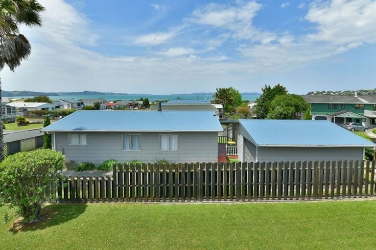 Photo of property in 12 Snells Beach Road, Snells Beach, 0920