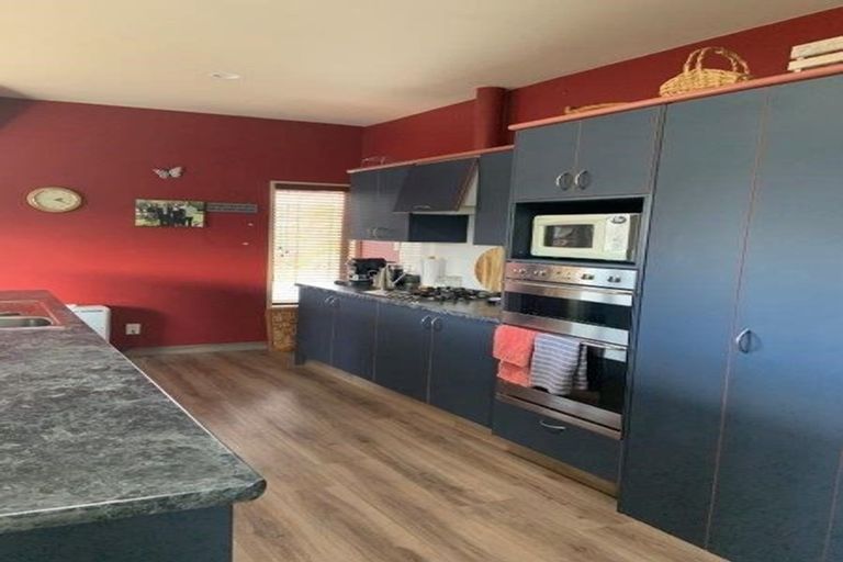 Photo of property in 74 Bills Way, Wanaka, 9305