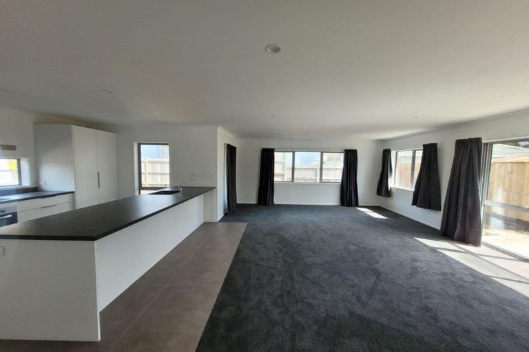 Photo of property in 73a Govett Avenue, Frankleigh Park, New Plymouth, 4310