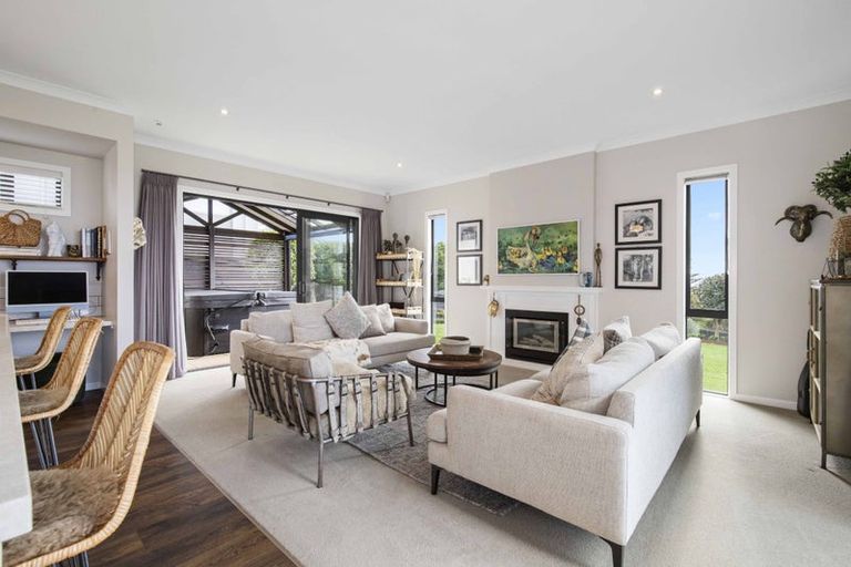 Photo of property in 10 Flynn Road, Pukekohe, 2120