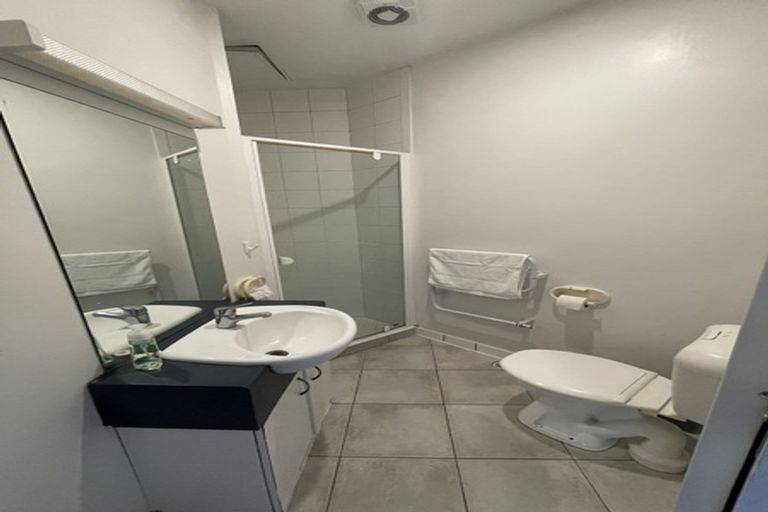 Photo of property in Terrace Tower Apartments, 11a/126 The Terrace, Wellington Central, Wellington, 6011