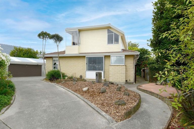 Photo of property in 5b Te Maru Place, Redwood, Christchurch, 8051