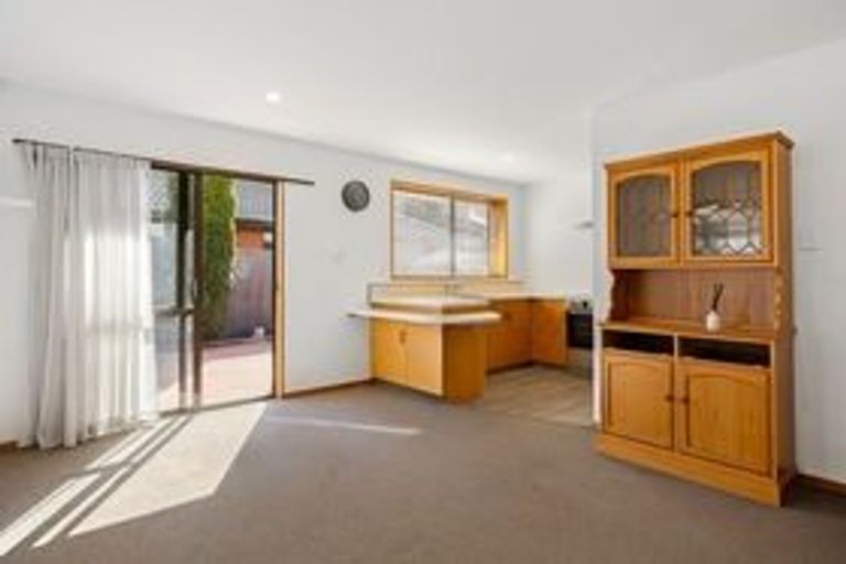 Photo of property in 2/12 Dumfries Drive, Hei Hei, Christchurch, 8042