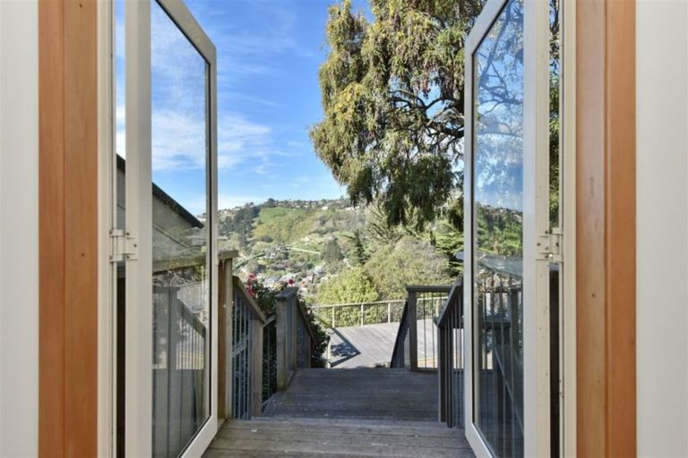 Photo of property in 75 Moncks Spur Road, Redcliffs, Christchurch, 8081