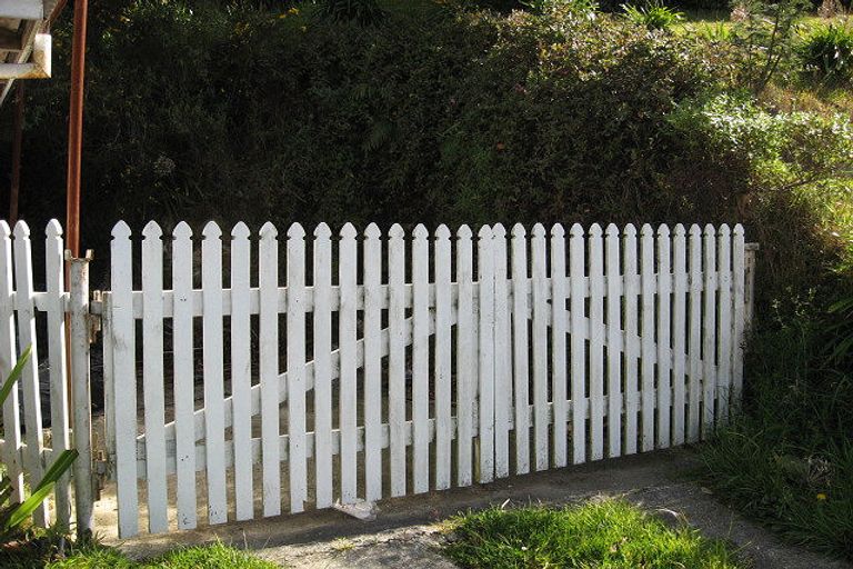 Photo of property in 22-24 Bledisloe Crescent, Wainuiomata, Lower Hutt, 5014