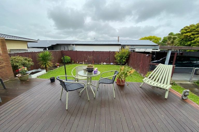 Photo of property in 124 Roberts Line, Kelvin Grove, Palmerston North, 4414