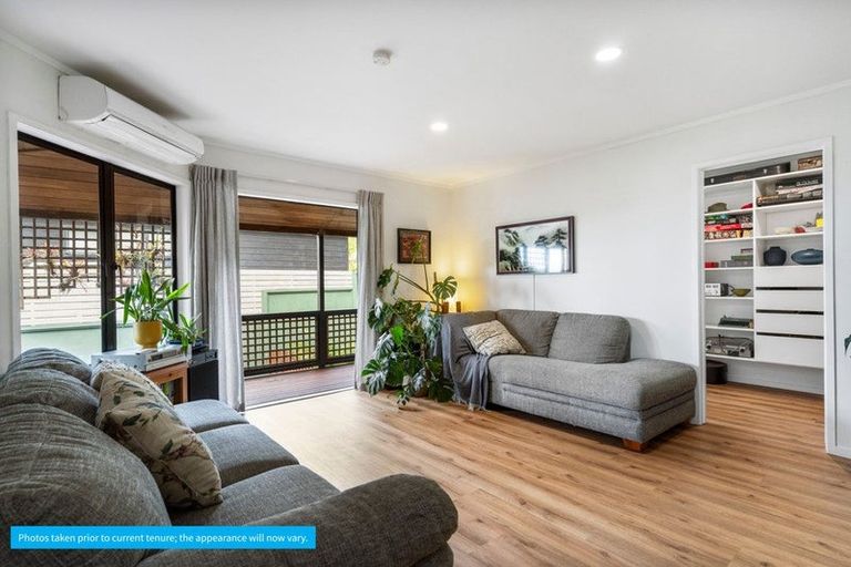 Photo of property in 2/36 Beulah Avenue, Rothesay Bay, Auckland, 0630