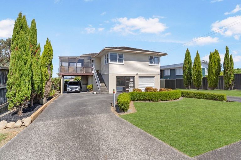 Photo of property in 109 Sandspit Road, Shelly Park, Auckland, 2014