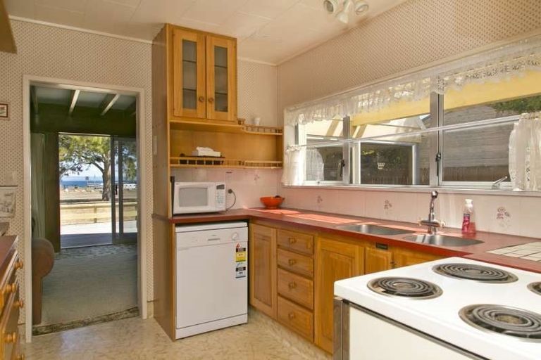 Photo of property in 30 Mahuta Road, Waitahanui, Taupo, 3378