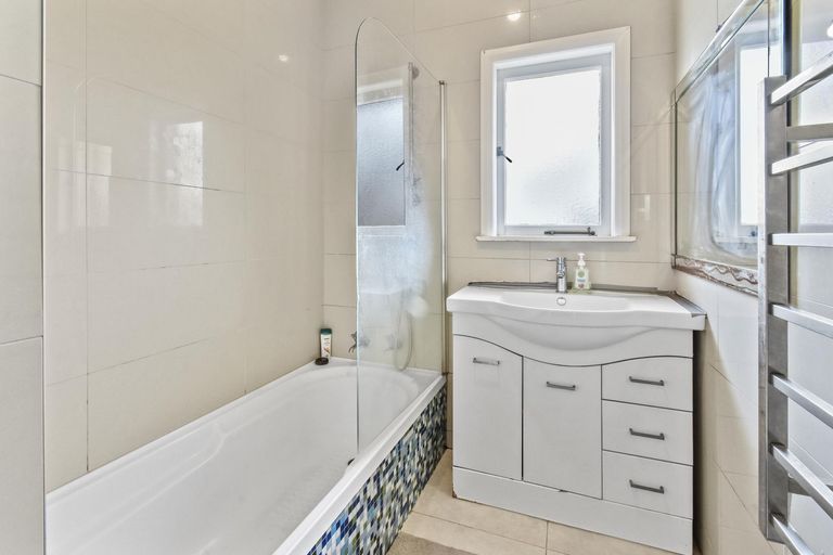 Photo of property in 3 Overton Road, Papatoetoe, Auckland, 2025