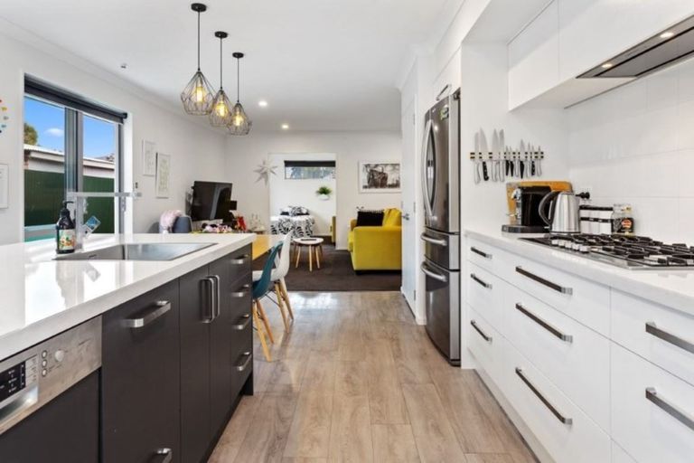 Photo of property in 24 Hills Road, Edgeware, Christchurch, 8013