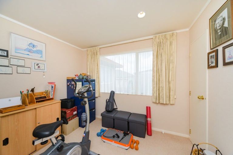 Photo of property in 100 Parnell Heights, Kelvin Grove, Palmerston North, 4414