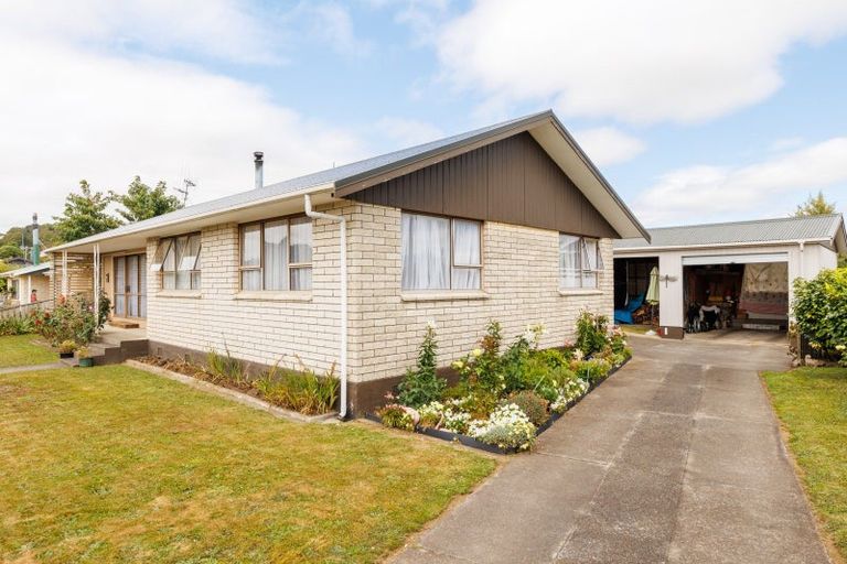 Photo of property in 11 Maire Street, Pahiatua, 4910