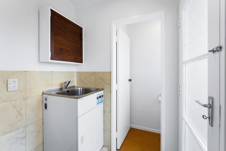 Photo of property in 264d Grounsell Crescent, Belmont, Lower Hutt, 5010