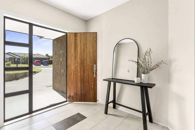 Photo of property in 5 Vosper Close, Leamington, Cambridge, 3432