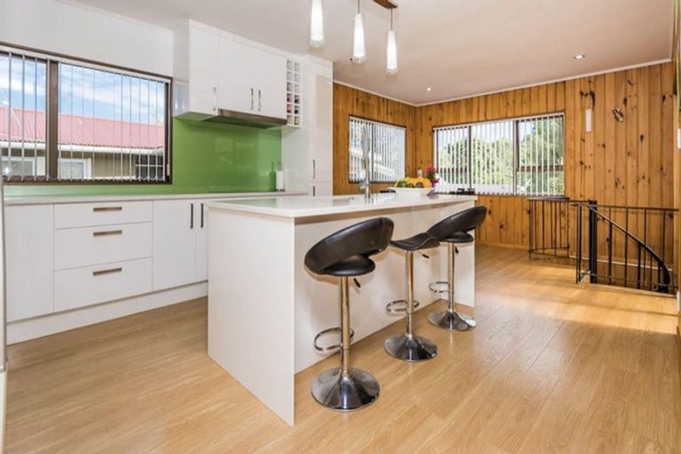 Photo of property in 20 Linwood Avenue, Forrest Hill, Auckland, 0620