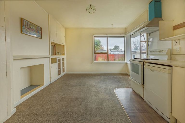 Photo of property in 10 Colman Avenue, Sockburn, Christchurch, 8042