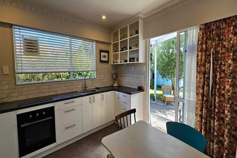 Photo of property in 12 Argyle Street, Whanganui, 4500