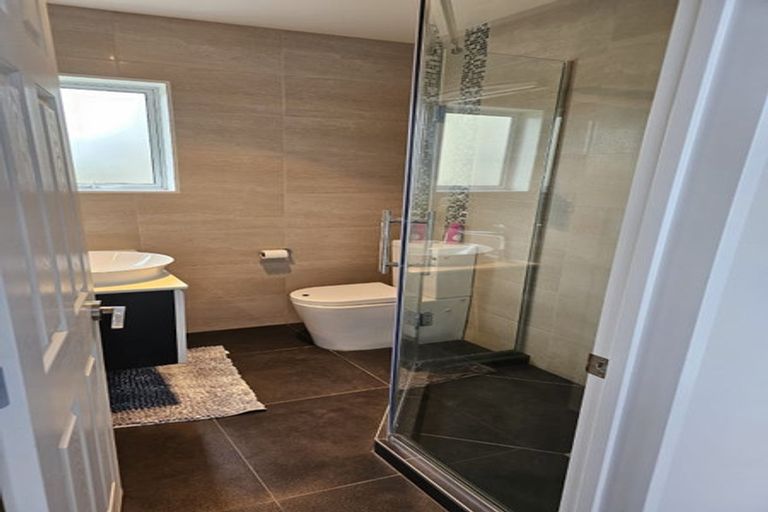 Photo of property in 8 Irongate Avenue, Ranui, Auckland, 0612