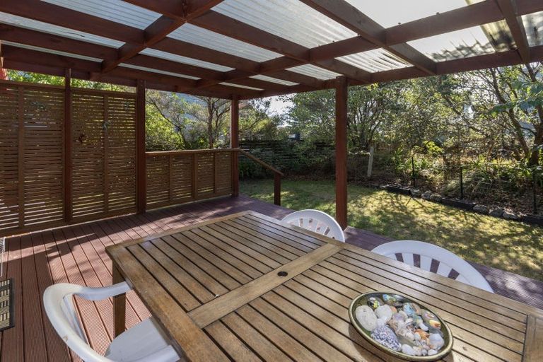 Photo of property in 15a Wharemauku Road, Raumati Beach, Paraparaumu, 5032