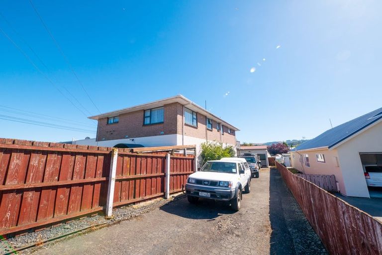 Photo of property in 2a Brooklyn Street, Green Island, Dunedin, 9018