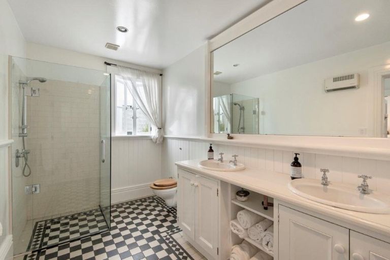 Photo of property in 26 Cranmer Square, Christchurch Central, Christchurch, 8013