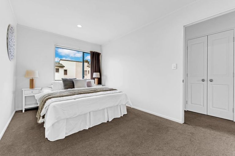 Photo of property in 12 Vitex Lane, Henderson, Auckland, 0612