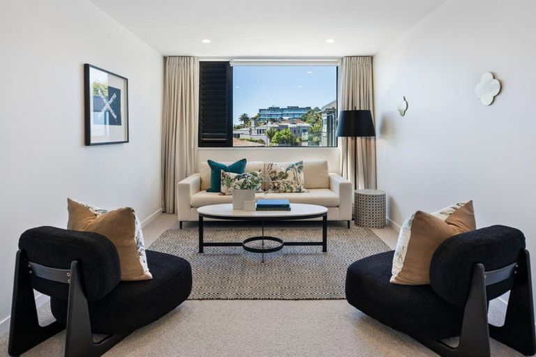 Photo of property in 26 Ngaiwi Street, Orakei, Auckland, 1071