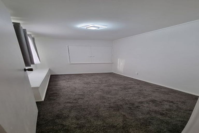 Photo of property in 2/40 Bayview Road, Bayview, Auckland, 0629