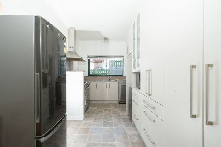 Photo of property in 35 Livingstone Avenue, Nawton, Hamilton, 3200