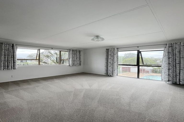 Photo of property in 338 Royal Road, Massey, Auckland, 0614