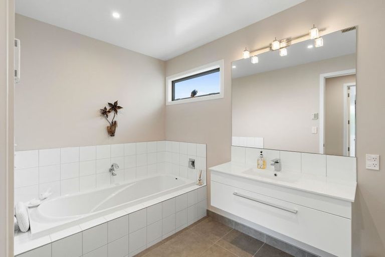 Photo of property in 4 Toutouwai Terrace, Levin, 5510