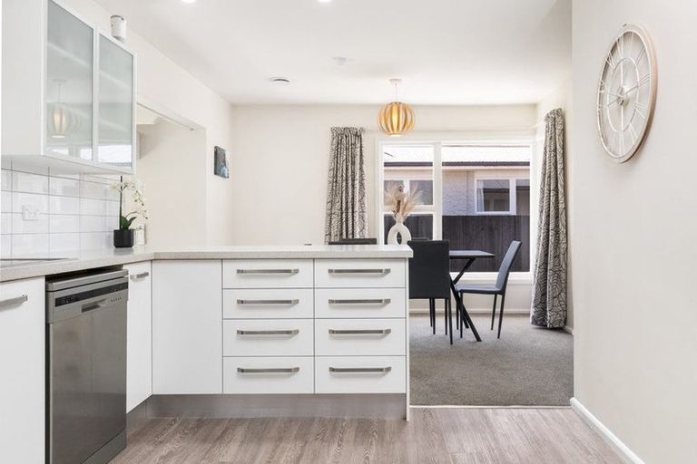 Photo of property in 35 Dunster Street, Burnside, Christchurch, 8053