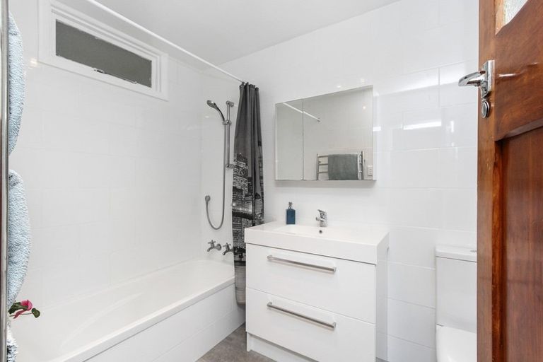 Photo of property in 55 Vivian Street, New Plymouth, 4310