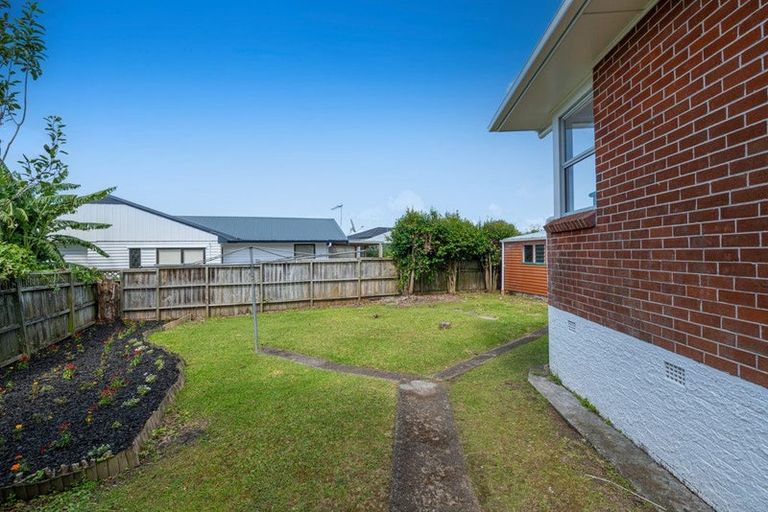 Photo of property in 3 View Road, Glenfield, Auckland, 0627