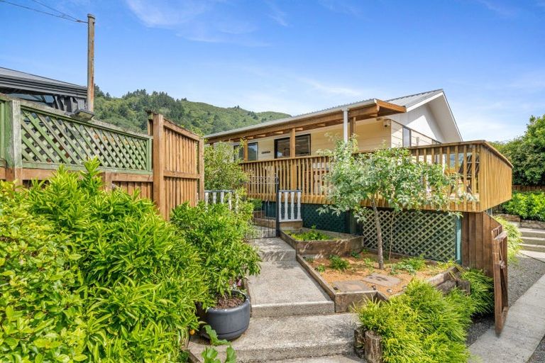 Photo of property in 1a Leicester Street, Picton, 7220