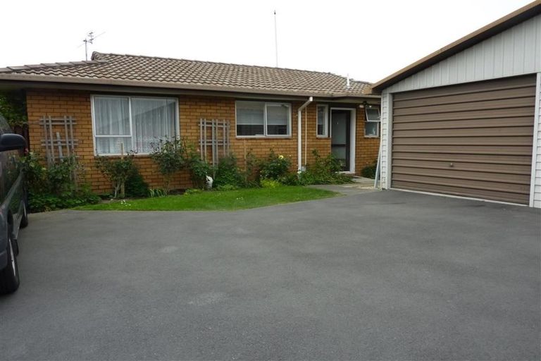 Photo of property in 2/35 Oakhampton Street, Hornby, Christchurch, 8042